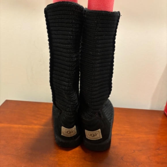 UGG Australia Classic Cardy Style 5814 Women's 12" Tall Boots in Black size 10 - Picture 4 of 8
